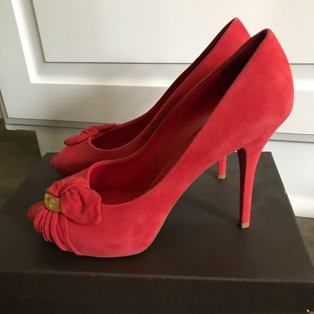 LOUIS VUITTON suede PEEPTOE pumps - Picture 2 of 6